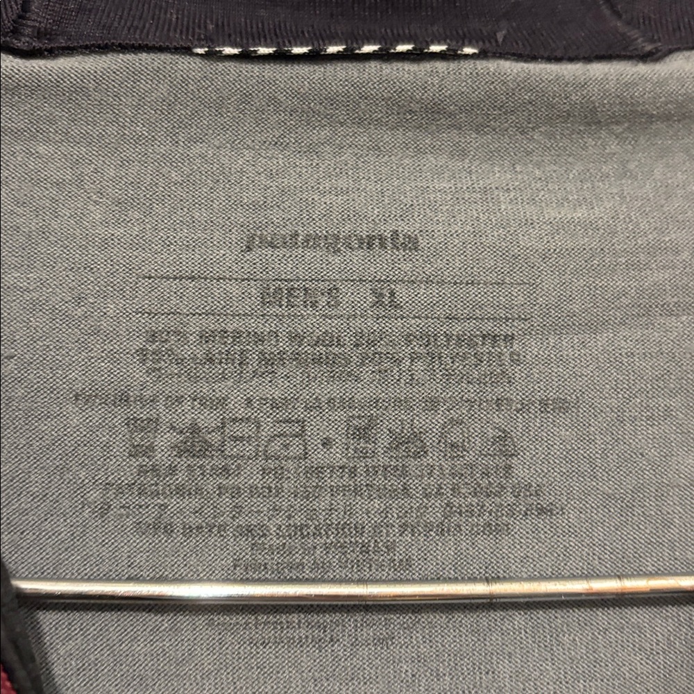 Patagonia top - Picture 2 of 4